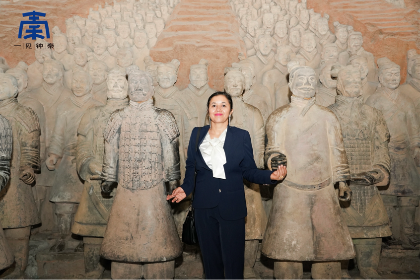 【組圖】駐華外交官沉浸式體驗兵馬俑 文明對話續寫絲路新篇_fororder_5