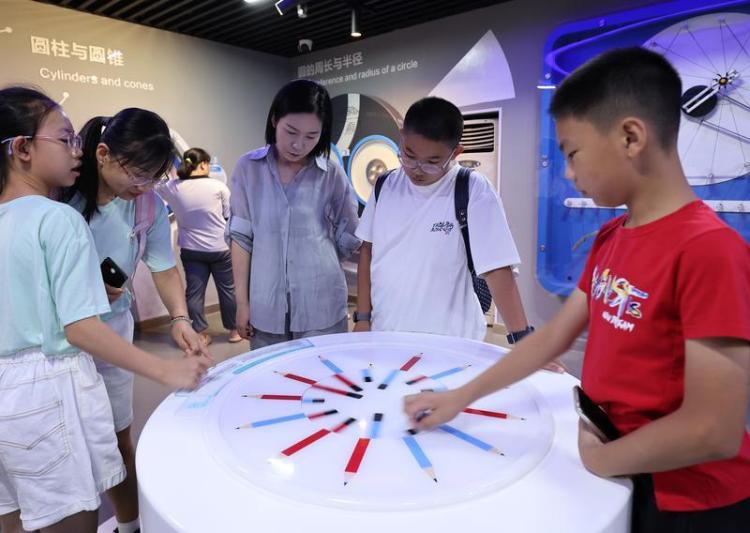 陜西科技館成暑期“科學樂園”