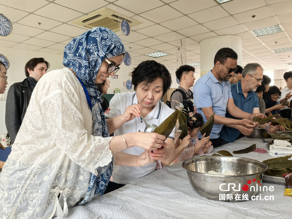 【外籍專家西安行⑳】外籍專家調研未央區：科創民生協同發展 繪就“首善區”新圖景_fororder_圖片45_副本
