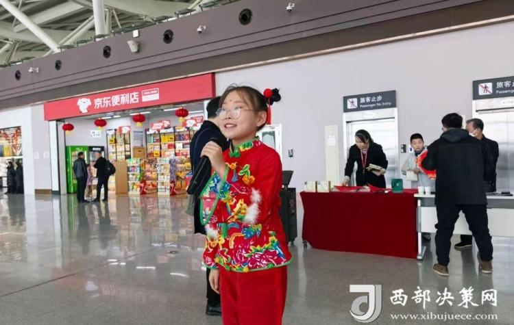 熱氣騰騰的中國年 | 榆林：人潮裏飄歌聲，歸途中藏年味