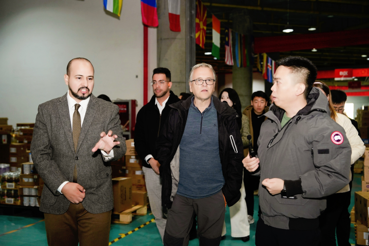 邂逅“空中絲路新起點” 外籍專家看到西安開放新圖景_fororder_圖片4