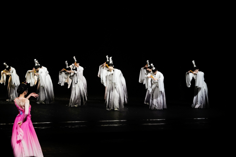 外籍專家打卡《西安千古情》 探秘如何用光影重現千年文明？_fororder_圖片31