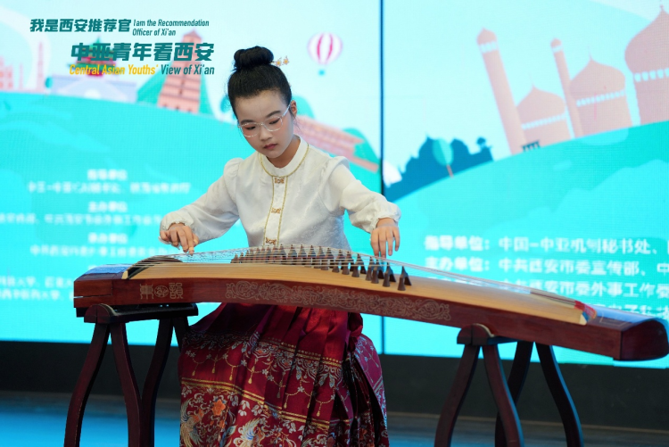 童聲與民樂共鳴世界 西安高新第五小學學子以音樂促進中外文化交流_fororder_圖片10