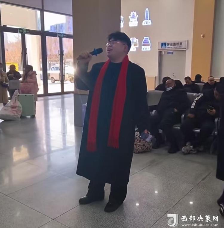 熱氣騰騰的中國年 | 榆林：人潮裏飄歌聲，歸途中藏年味