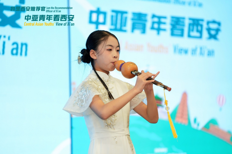 童聲與民樂共鳴世界 西安高新第五小學學子以音樂促進中外文化交流_fororder_圖片11