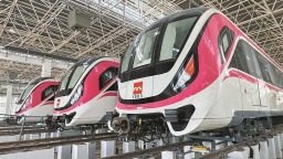 西安地鐵15號線迎來首批試乘乘客