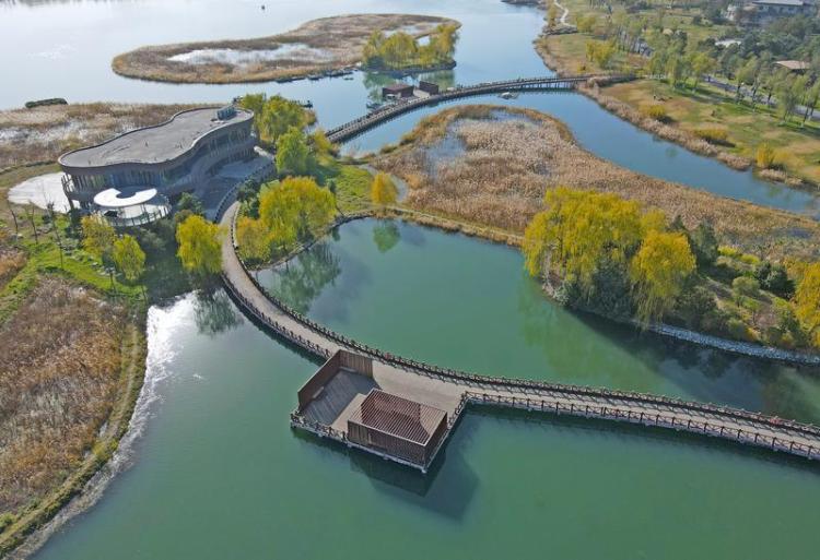 水韻織就初冬美景