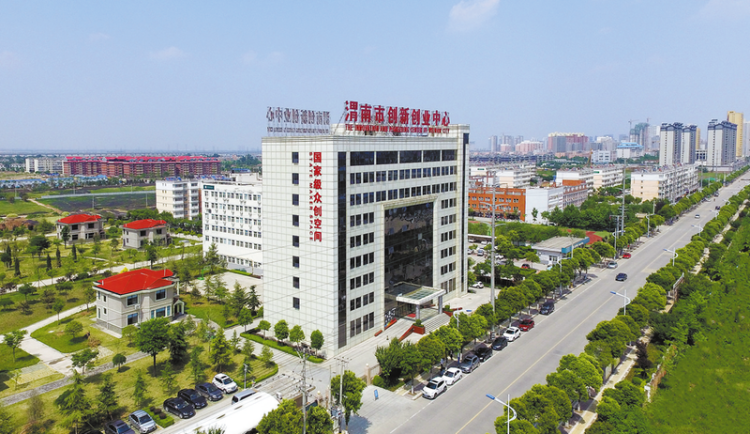 向上突圍  從“2+2”看渭南高新區的贏商密碼_fororder_微信圖片_20250521093535