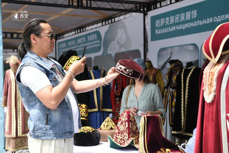 坐著火車去中亞 感受兩座城的絲路情緣