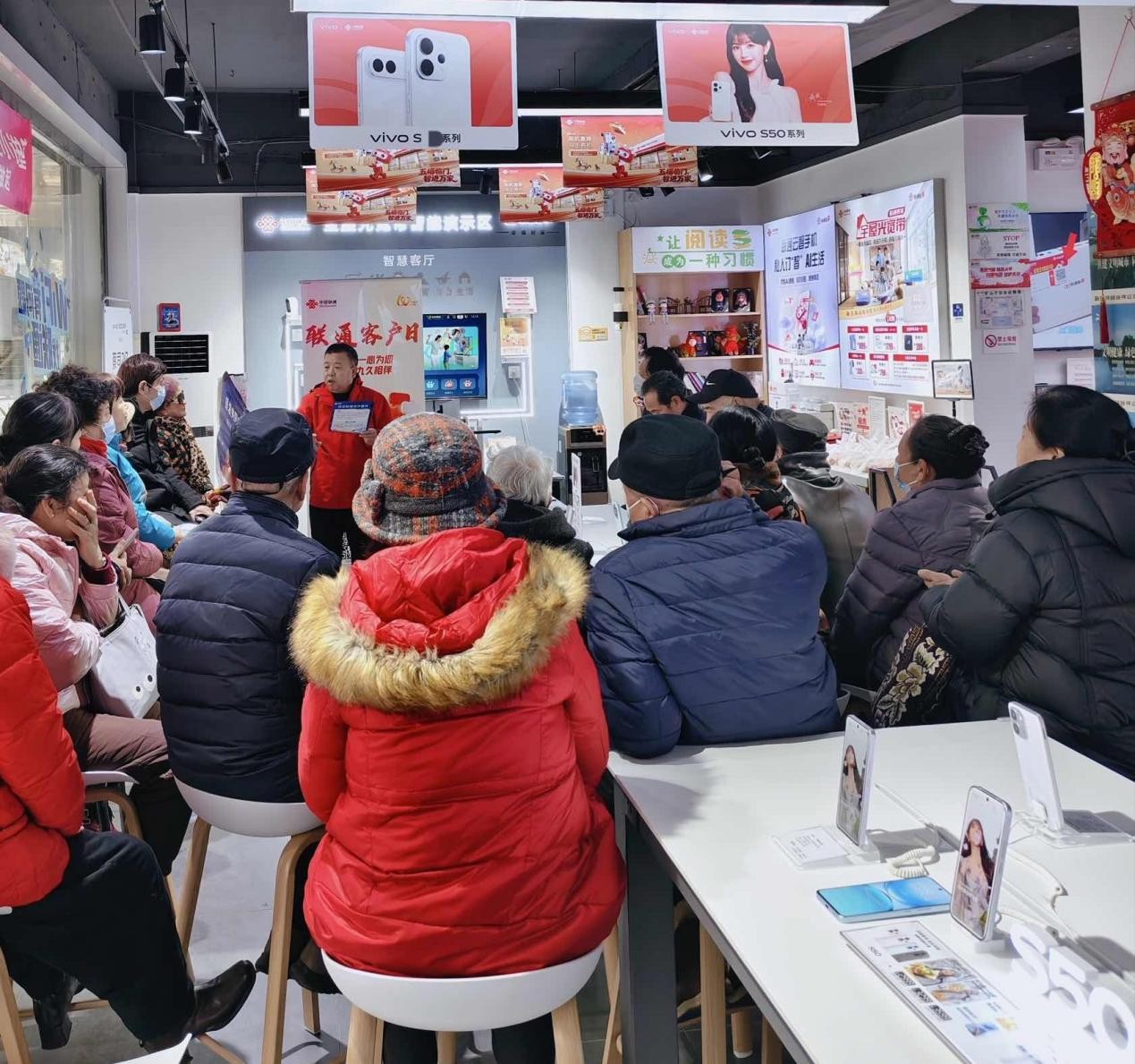 西安聯通：客戶日多點發力 暖心服務惠民生_fororder_圖片10