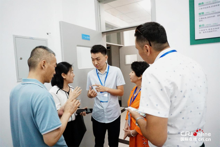 解鎖渭南農業“智慧密碼”  中亞農民再赴中國“取經”_fororder_圖片3