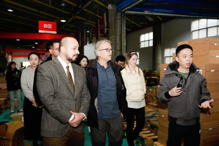 在西安看中國：外籍專家讀懂“陸空聯動 古今交融”開放新敘事_fororder_wps_doc_2