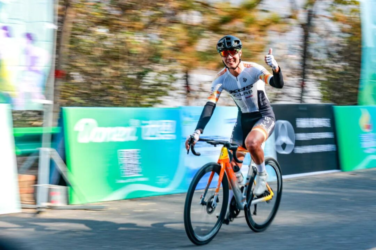 中國·榆林第四屆沿黃觀光路國際自行車賽在吳堡收官_fororder_圖片3