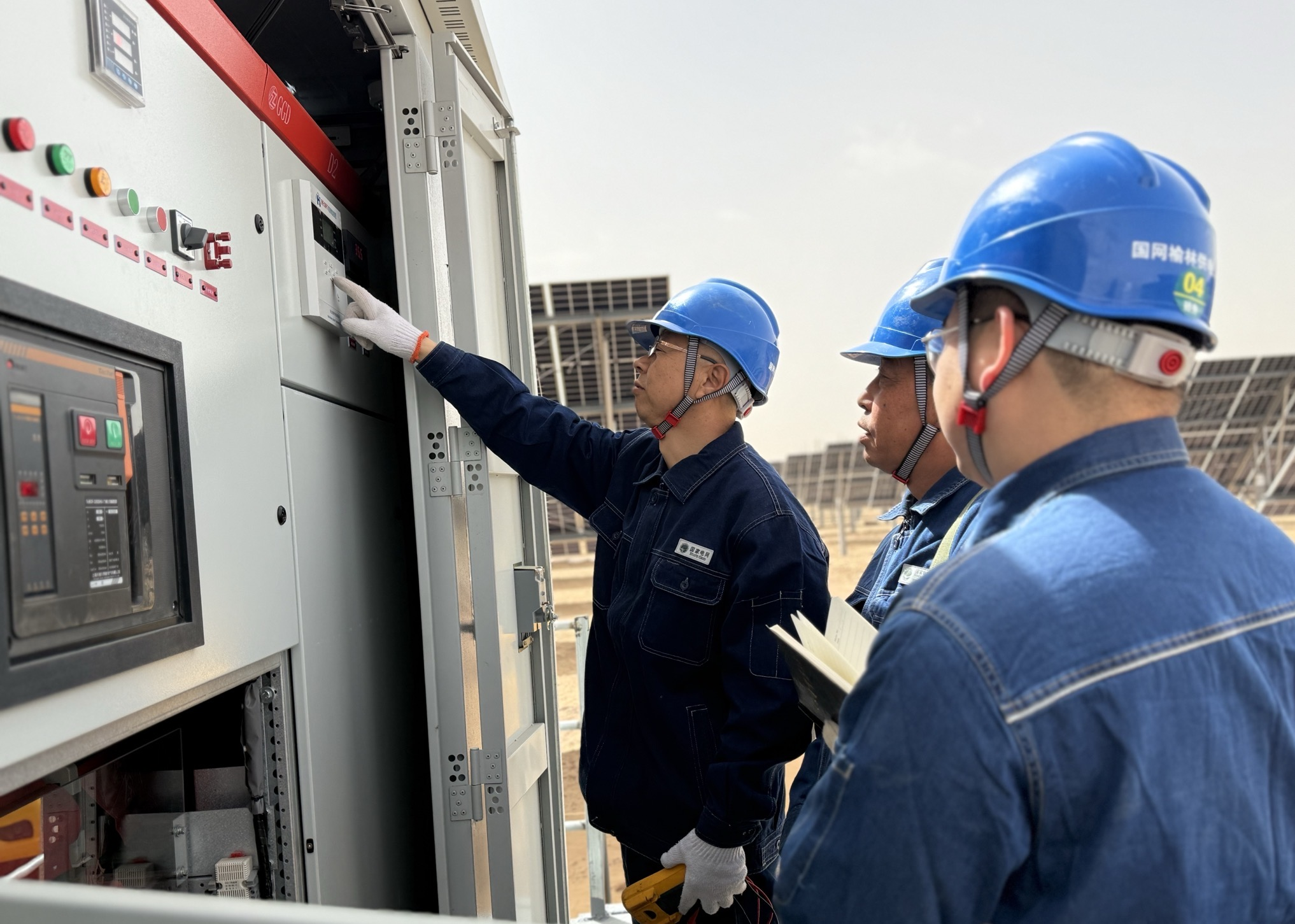 國網定邊縣供電公司：千村光伏“入網”惠民生_fororder_圖片1