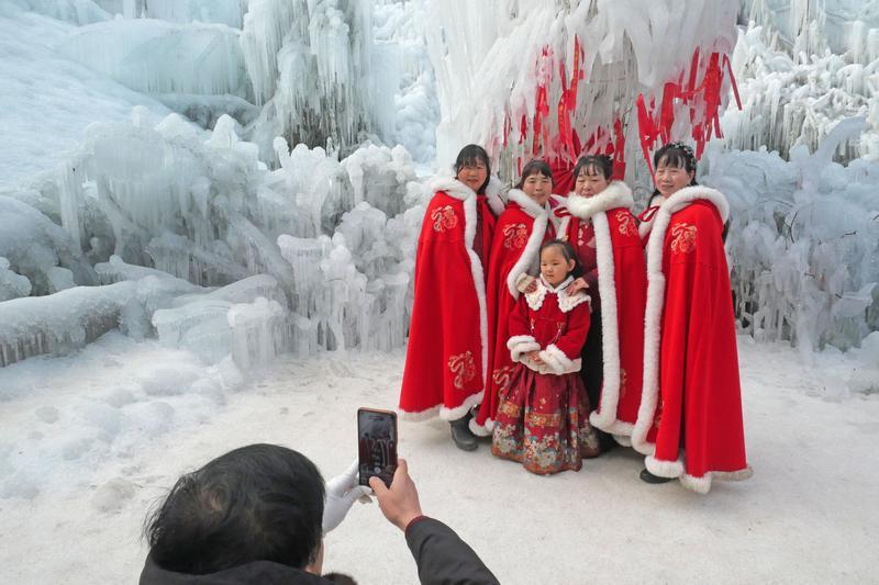 冬日浪漫 冰瀑美景_fororder_微信圖片_20260128085551_3638_1450