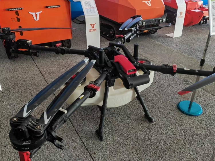 白水智慧農機裝備展亮相楊淩農高會 從“汗水農業”到“智慧農業”_fororder_1761567002523