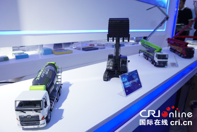 乘勢“高飛”   第九屆絲博會渭南展臺含“新”量十足_fororder_6png