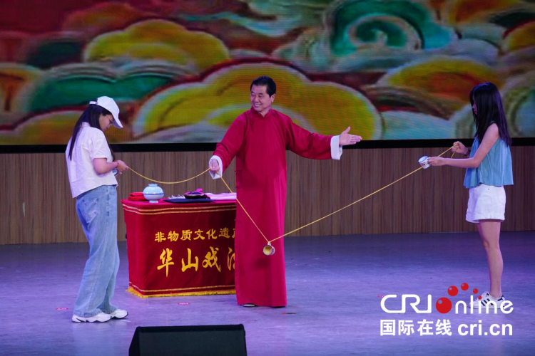 跟著非遺遊渭南  沉浸式體驗讓外國友人愛上中國文化_fororder_圖片4