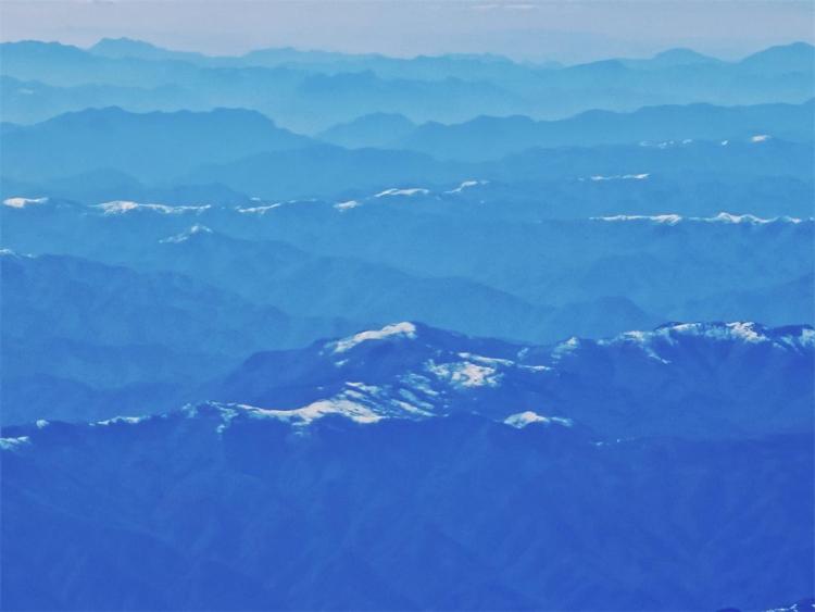 鳥瞰秦嶺如巨幅水墨畫