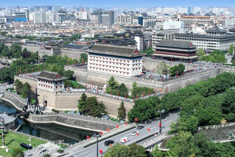 雙節將至 古城西安節日氛圍濃厚