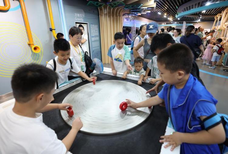 陜西科技館成暑期“科學樂園”