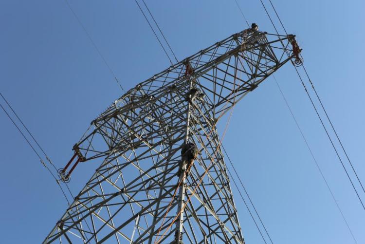 陜西渭南：加裝防墜軌道 築牢安全防線_fororder_image (2)