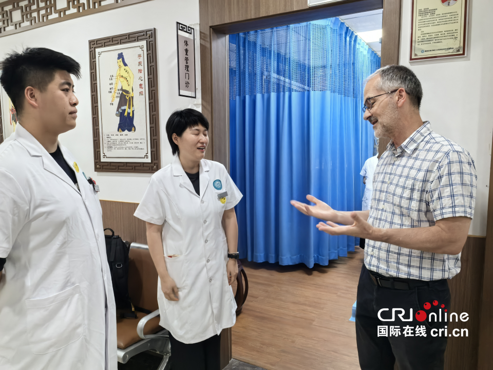【外籍專家西安行⑭】外籍專家調研雁塔區：“創新鏈”與“服務鏈”交叉融合的科技型城區樣板_fororder_圖片24_副本