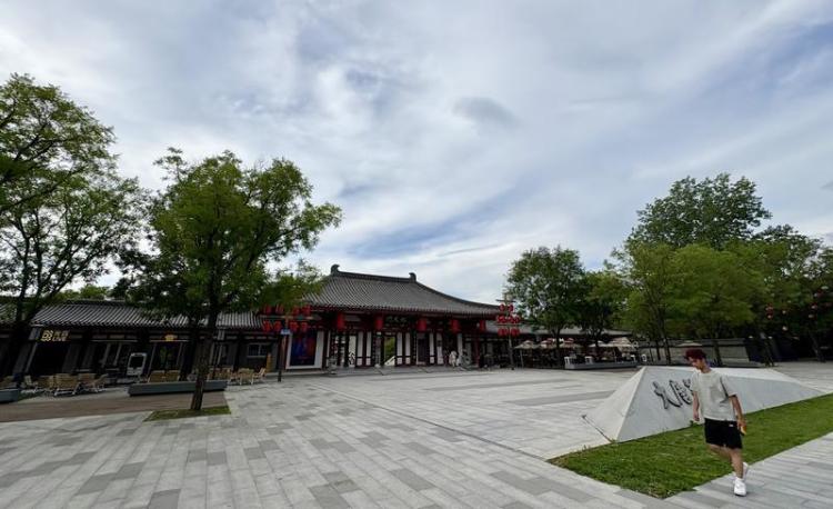 藍天白雲美景如畫