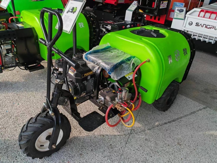 白水智慧農機裝備展亮相楊淩農高會 從“汗水農業”到“智慧農業”