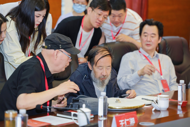 中國設計考古與文旅融合發展暨“龍紐玉印”學術研討會在渭南市博物館舉辦_fororder_圖片2