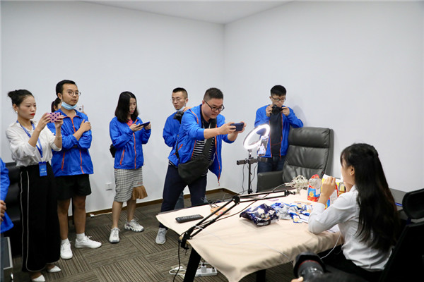 （有修改）行走自貿區 | 灃東新城功能區提供全鏈條服務 中俄貿易實現雲端往來