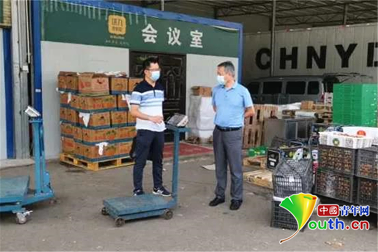西安質監經開分局免費為商戶檢定臺秤
