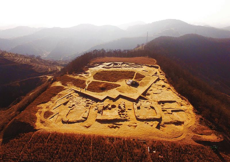 【頭條】蘆山峁：一座揭示中國4500年前文明的都邑遺址