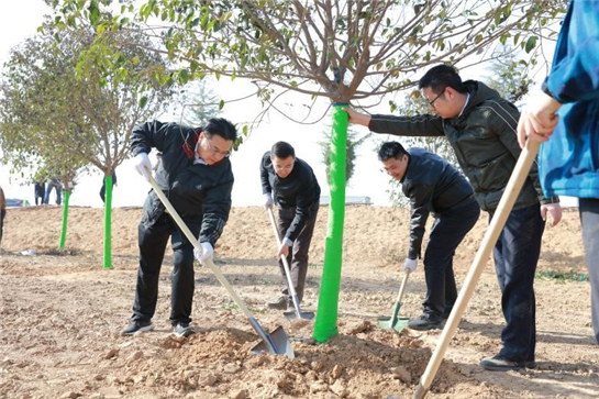 為生態文明建設再添新綠 西安航空基地開展義務植樹活動