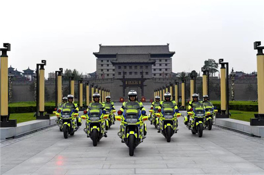 西安交警在緩堵保暢和創新改革中推進“平安西安”建設