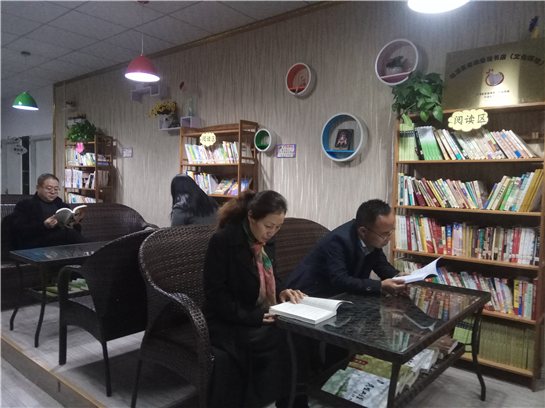 政府之手“牽手”市場之手  西安臨潼十家本土連鎖型書店集中掛牌