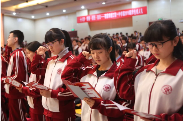 十歲的曲江一中，讓孩子笑得更加燦爛！