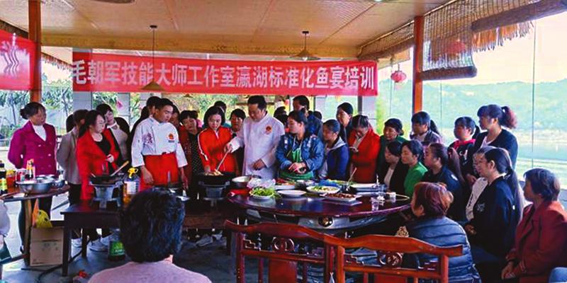 扶貧路上的國企擔當