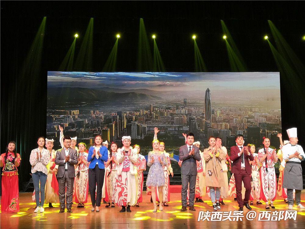 原創話劇《親格蛋蛋的紅黃藍》延安首演 獻禮改革開放四十週年