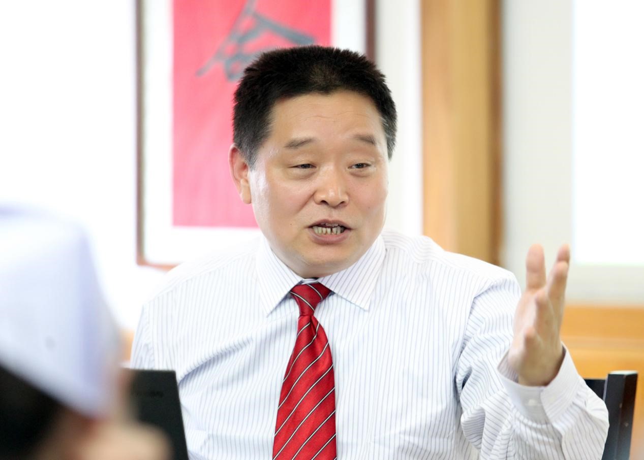 “不務正業”的醫生鞏四海：快意“外聯”江湖  慢煮十年光陰