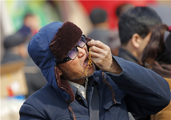 陜西渭南鄉村集會年味濃