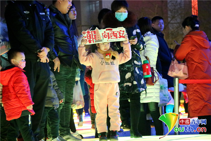 機器人演繹科技快閃 人機"舞林大會"燃動西安