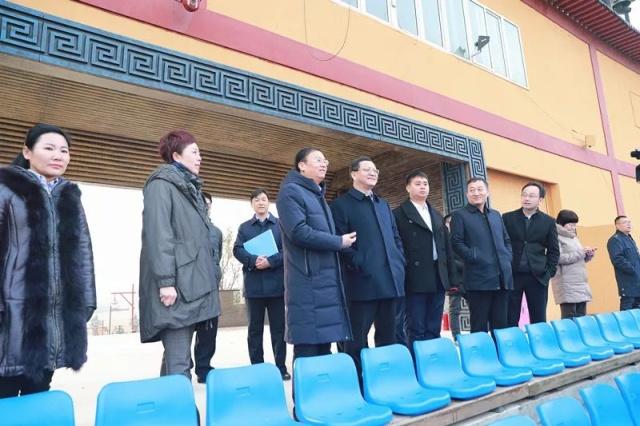 康軍主任春節前在涇河新城走訪慰問困難群眾和駐軍部隊