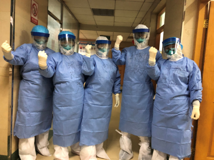 【戰“疫”·故事】直擊唐都醫院傳染ICU：危重症患者的“生死戰場”