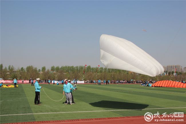 體育踏春新時尚 2019咸陽渭河國際風箏節正式開賽