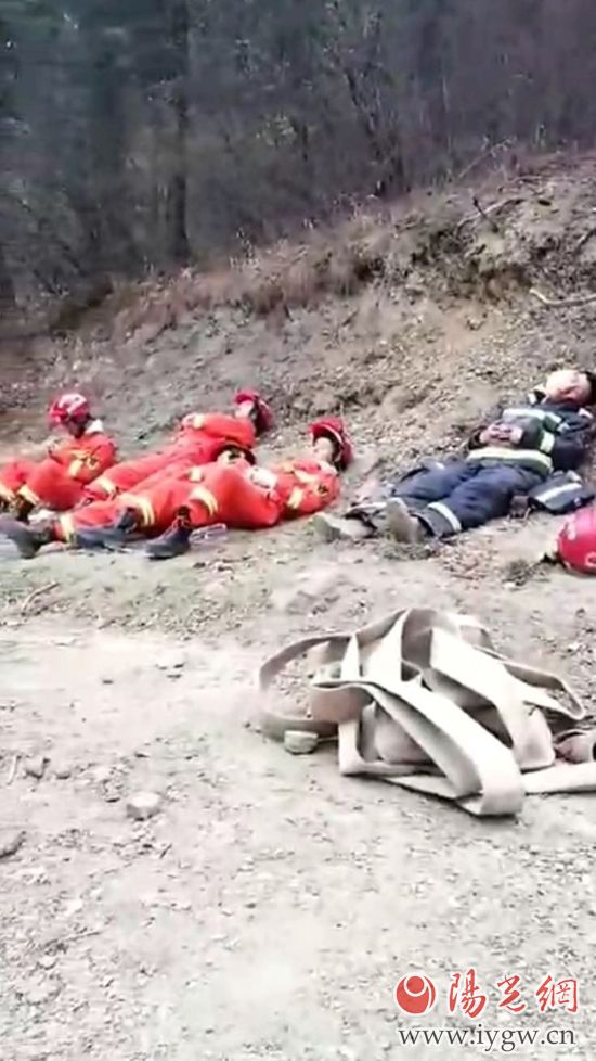銅川消防官兵滅火超24小時 “最美睡姿”感動無數人