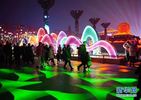 西安夜景璀璨慶佳節
