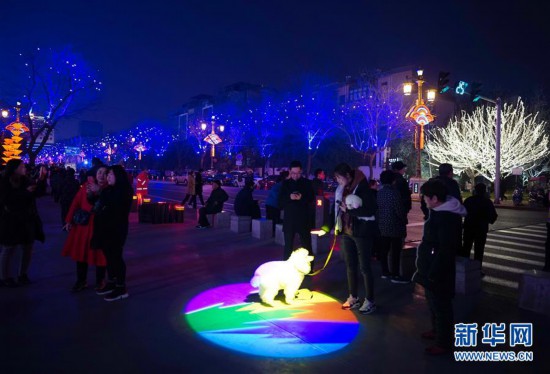 西安夜景璀璨慶佳節