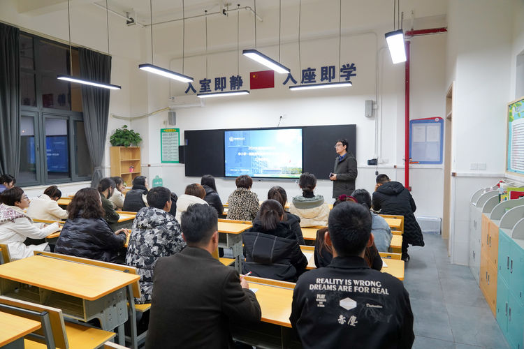 西安經開區第一屆中小學（幼兒園）一級教師職稱評審活動在經開八小成功舉行
