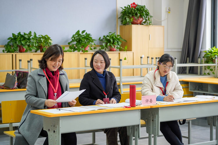 西安經開區第一屆中小學（幼兒園）一級教師職稱評審活動在經開八小成功舉行